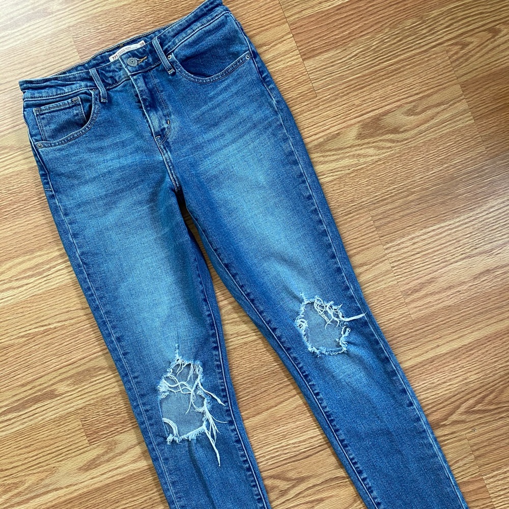 721 Levi’s high rise skinny jeans 🦋